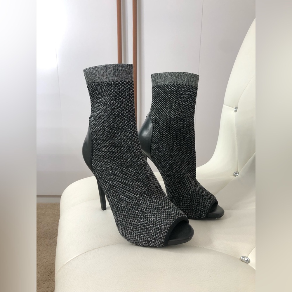 BRAND NEW Guess Open Toe Booties